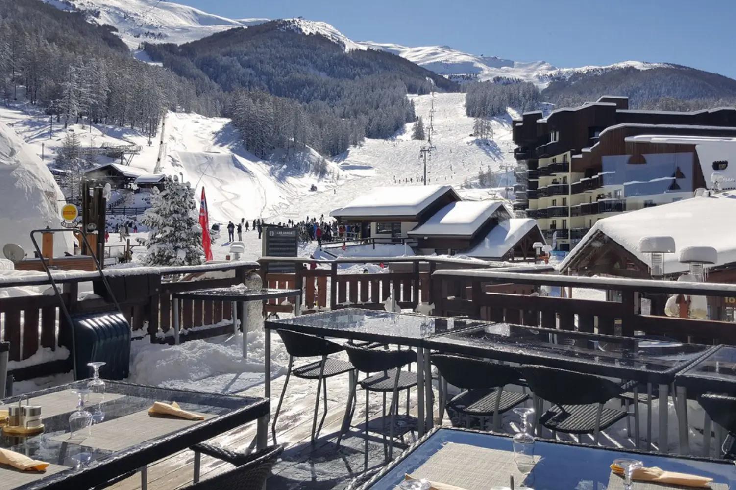 Hôtel l'Escale Blanche - Les Orres (Hautes-Alpes)