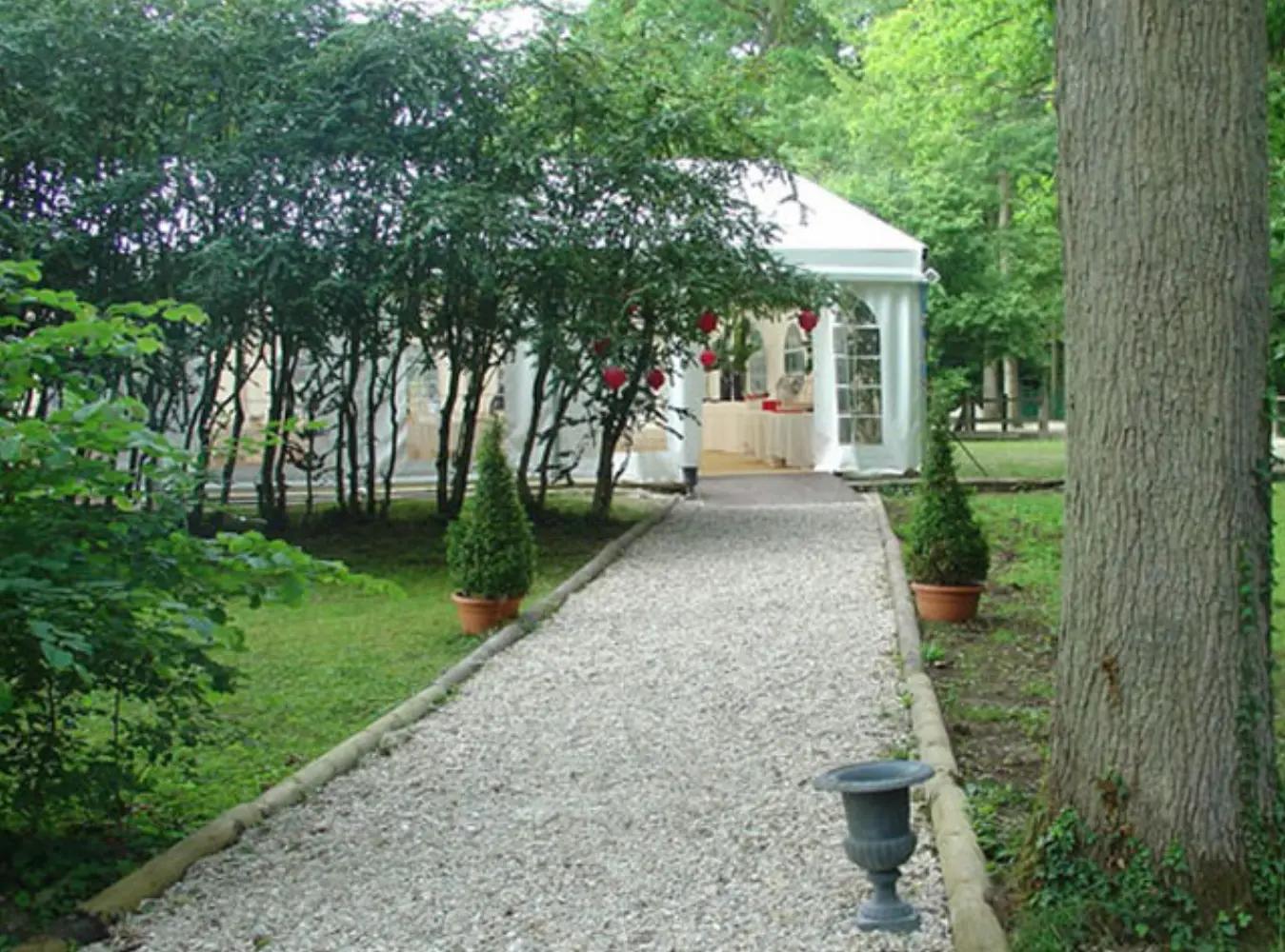 Manoir Saint-Hubert - Machault (Seine-et-Marne)