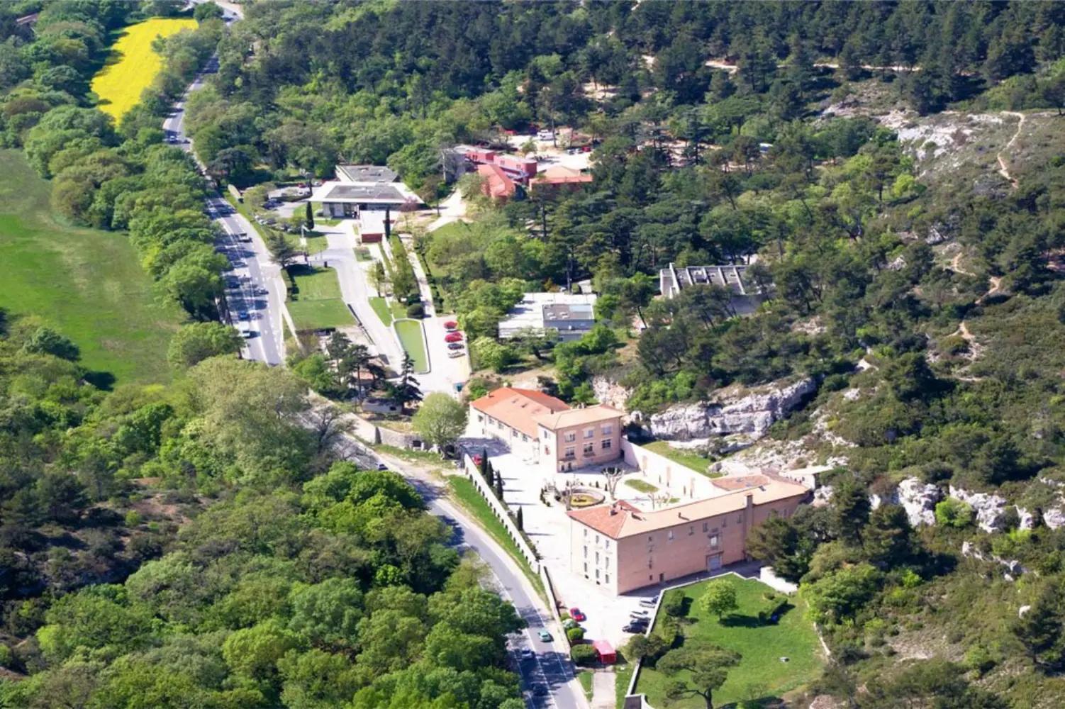 Photo 2