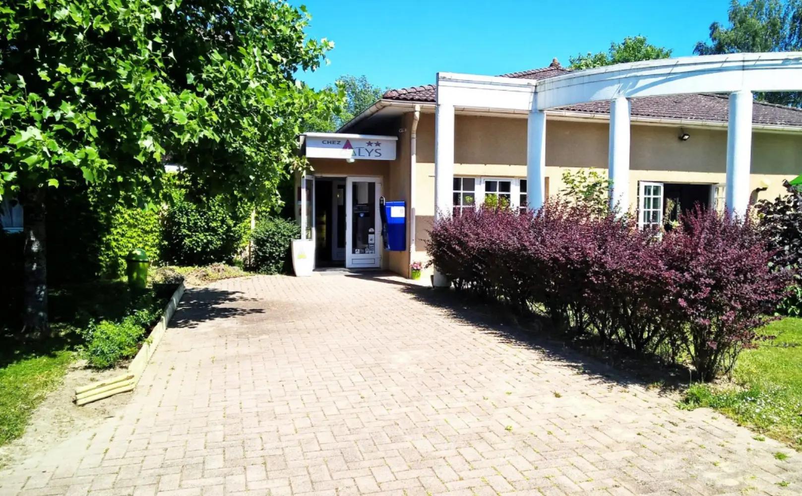 Photo 2