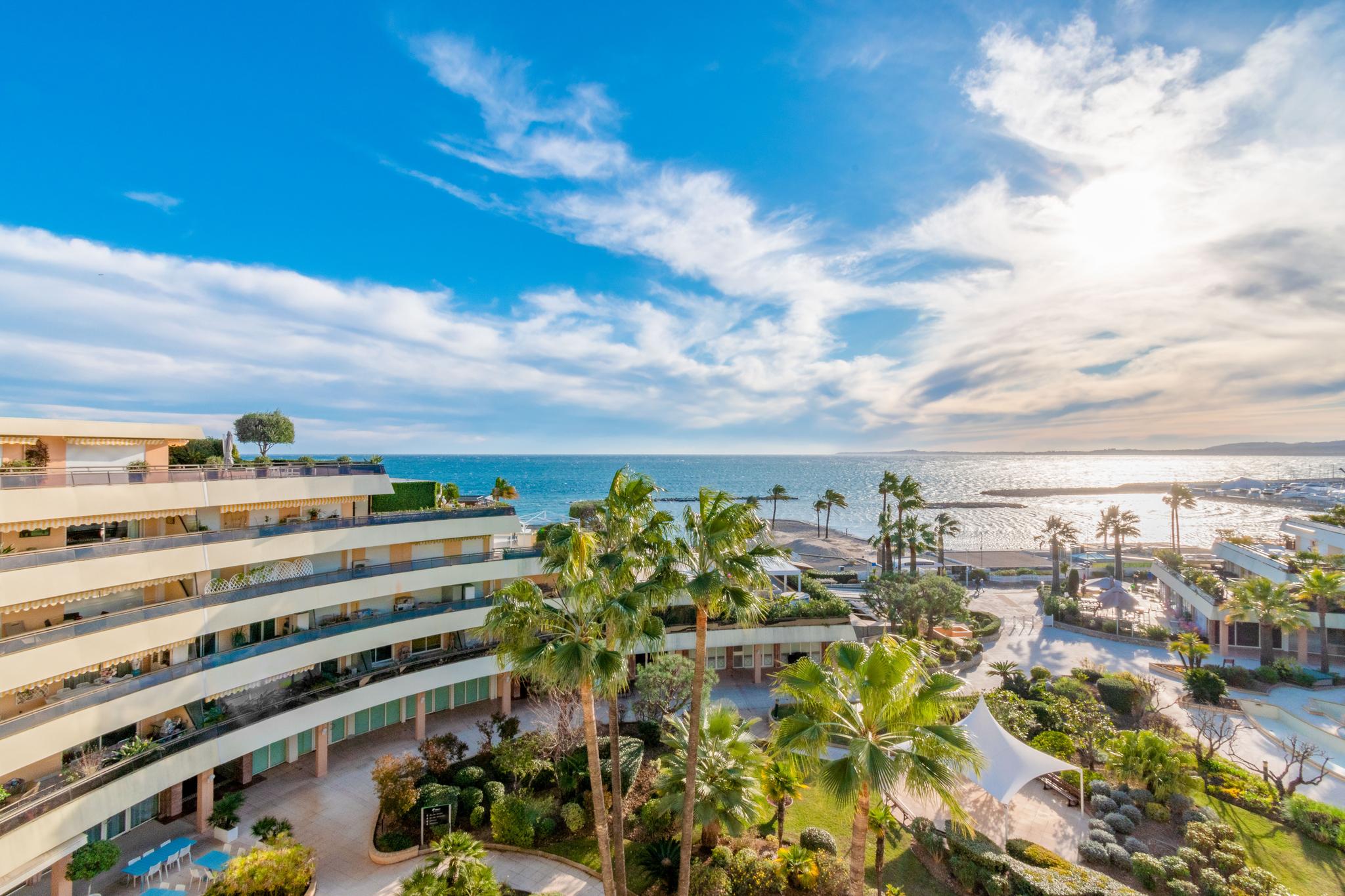 Holiday Inn Nice - Port St Laurent - Saint-Laurent-du-Var (Alpes-Maritimes)