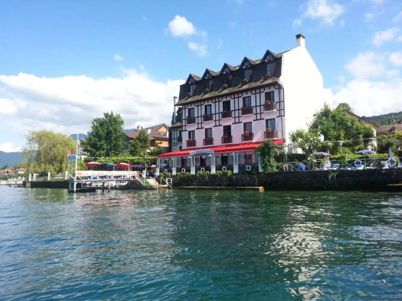 Hôtel Restaurant Les Cygnes - Évian-les-Bains (Haute-Savoie)