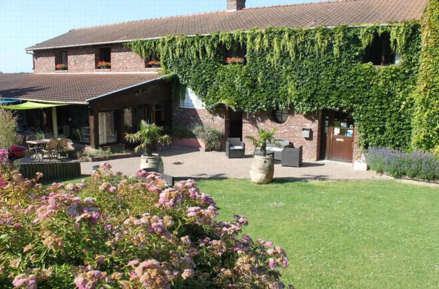 Hôtel Restaurant Eolienne - Rouxmesnil Bouteilles (Seine-Maritime)