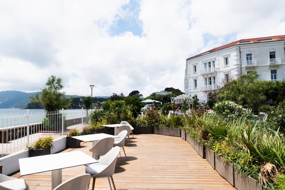 Grand Hôtel des Sablettes, Curio Collection by Hilton - La Seyne-sur-Mer (Var)