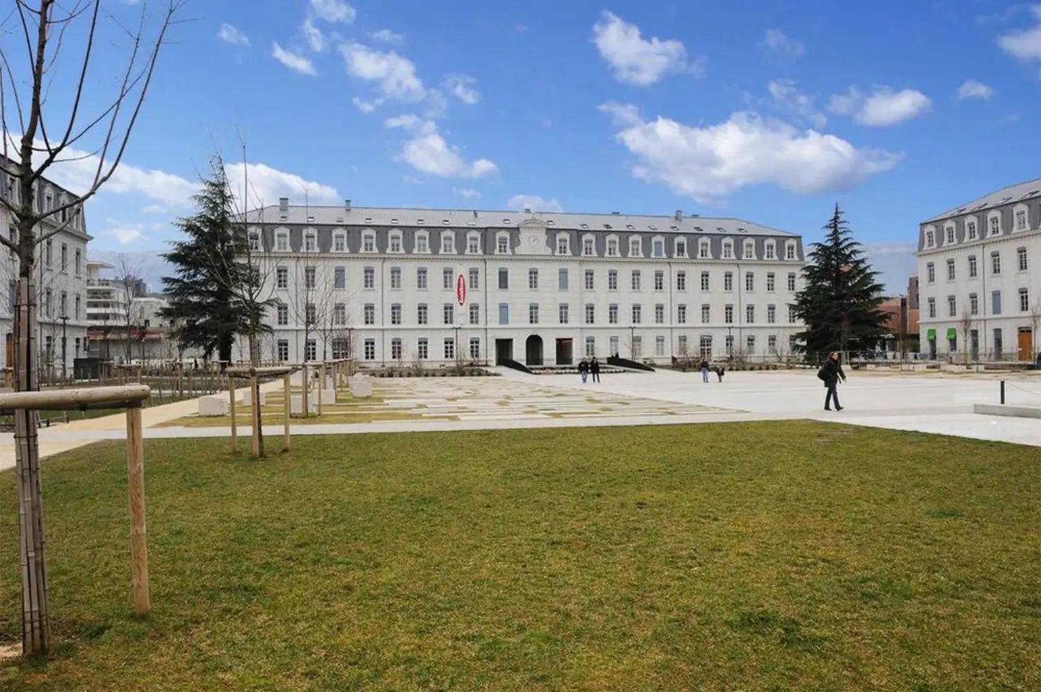 Residhome Appart Hotel Caserne de Bonne - Grenoble (Isère)