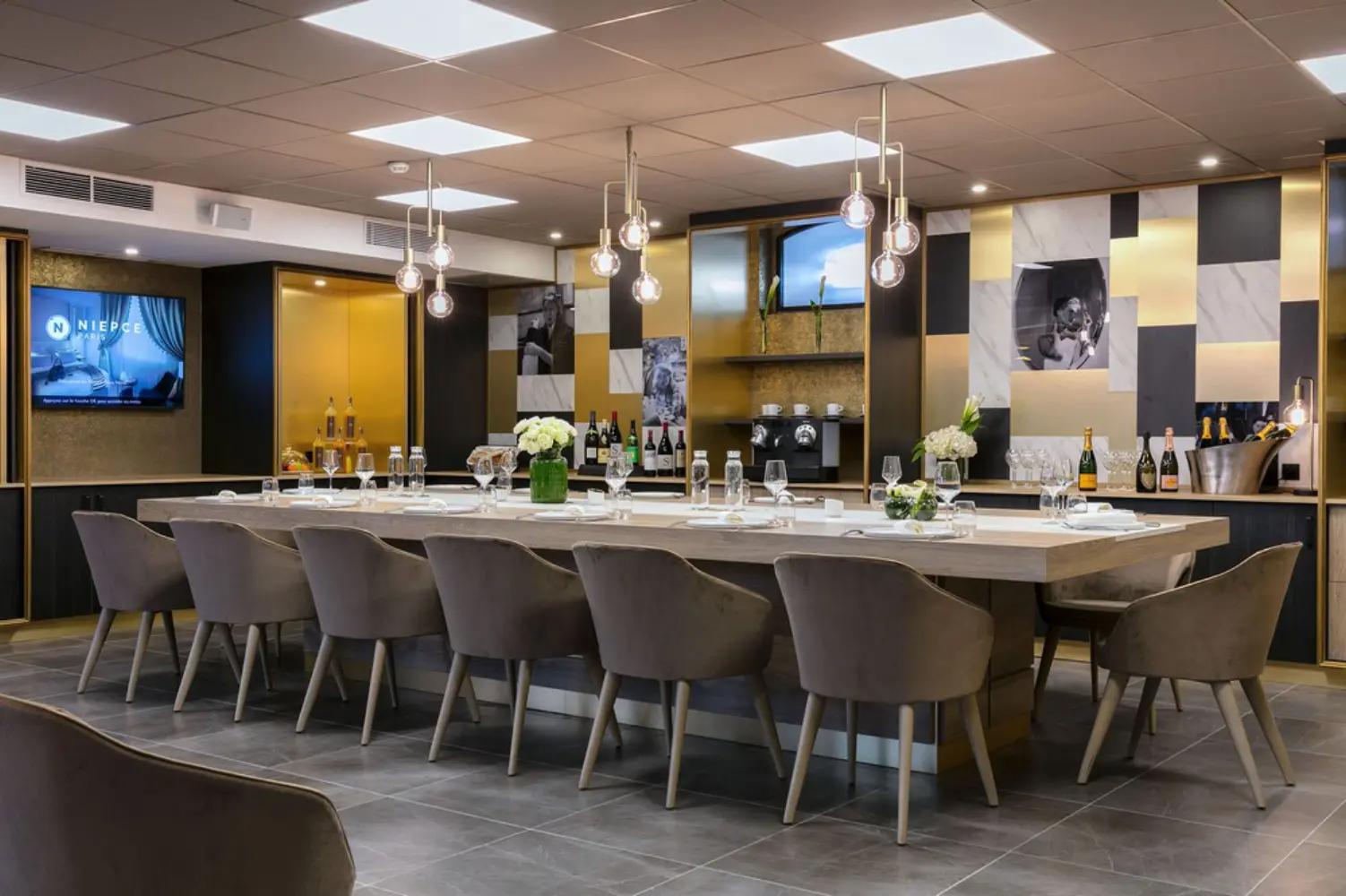 Niepce Paris Curio Collection by Hilton - Paris (Paris)