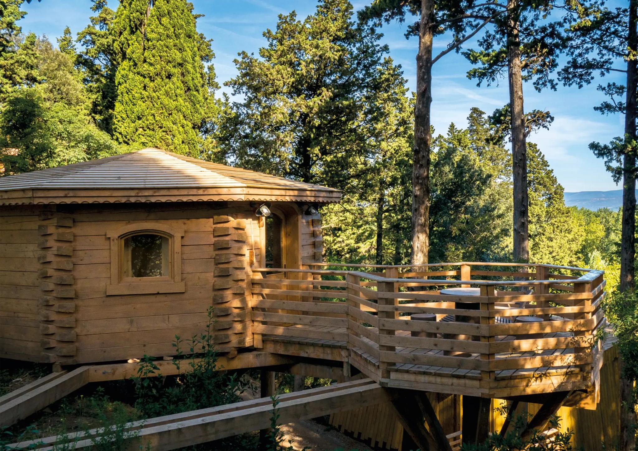 Les Cabanes dans les Bois - Villalier (Aude)