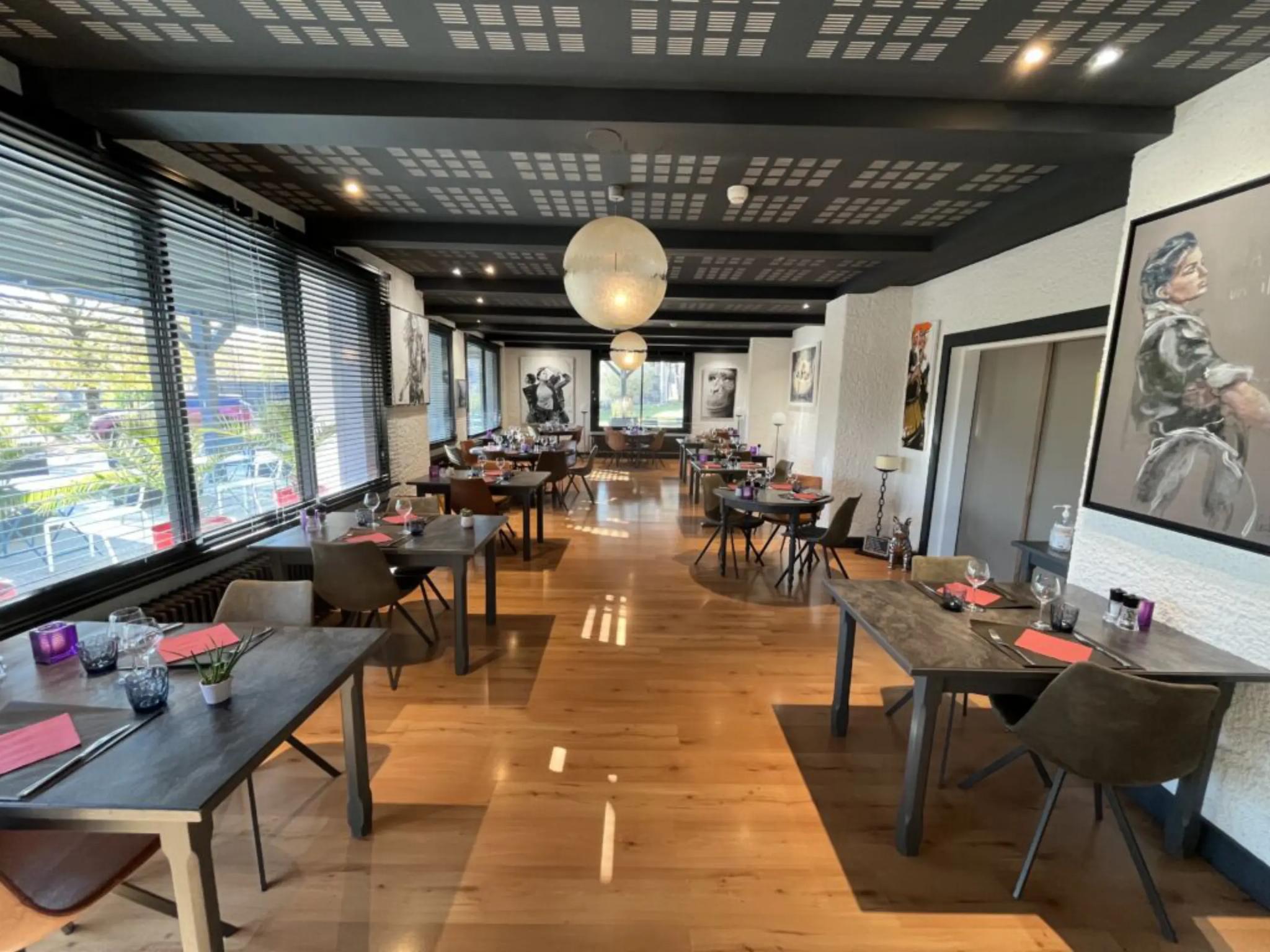 Hôtel Restaurant la Fontaine - Mantry (Jura)