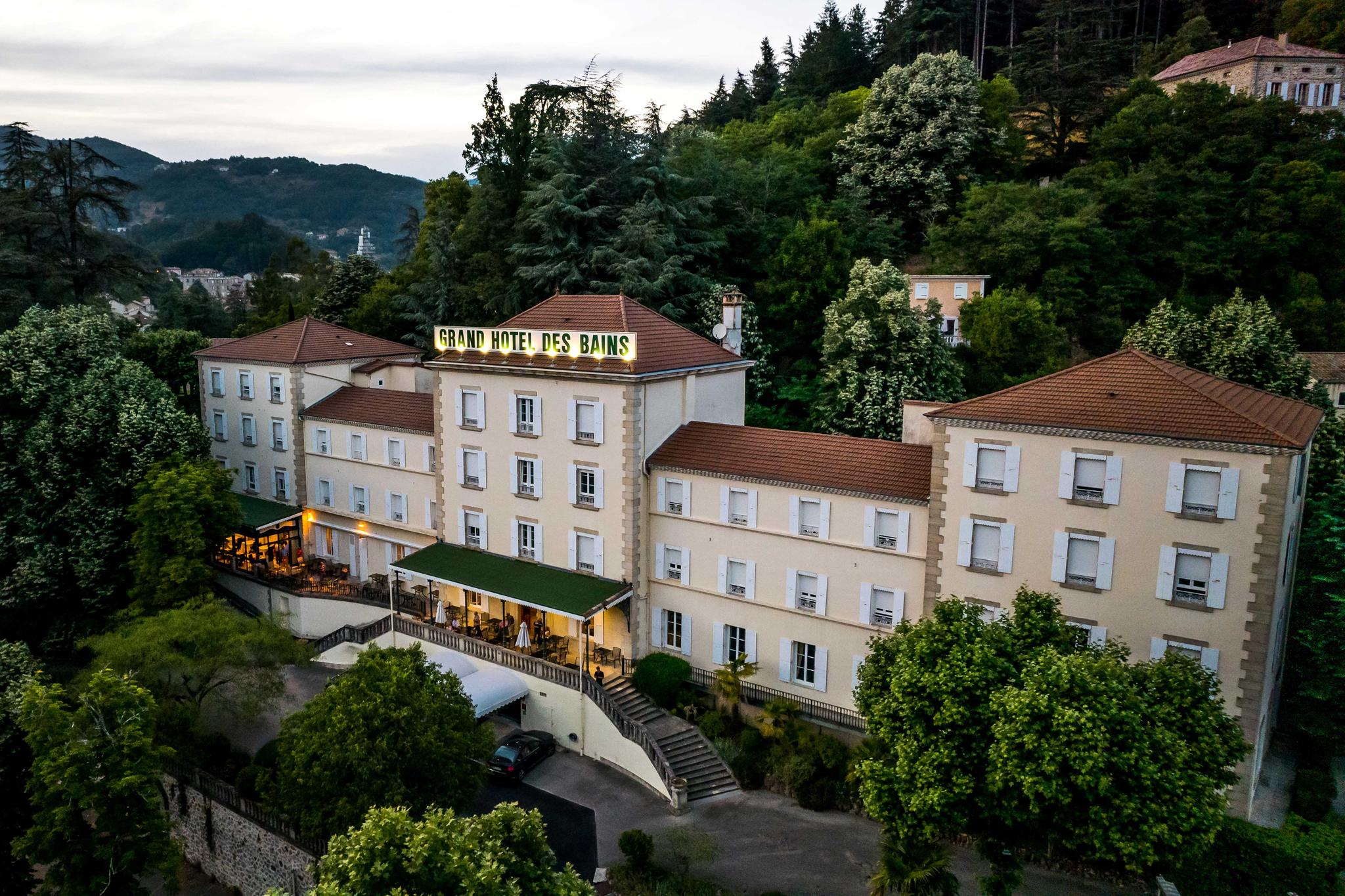 Grand Hôtel des Bains Vals-lès-Bains - Vals-les-Bains (Ardèche)