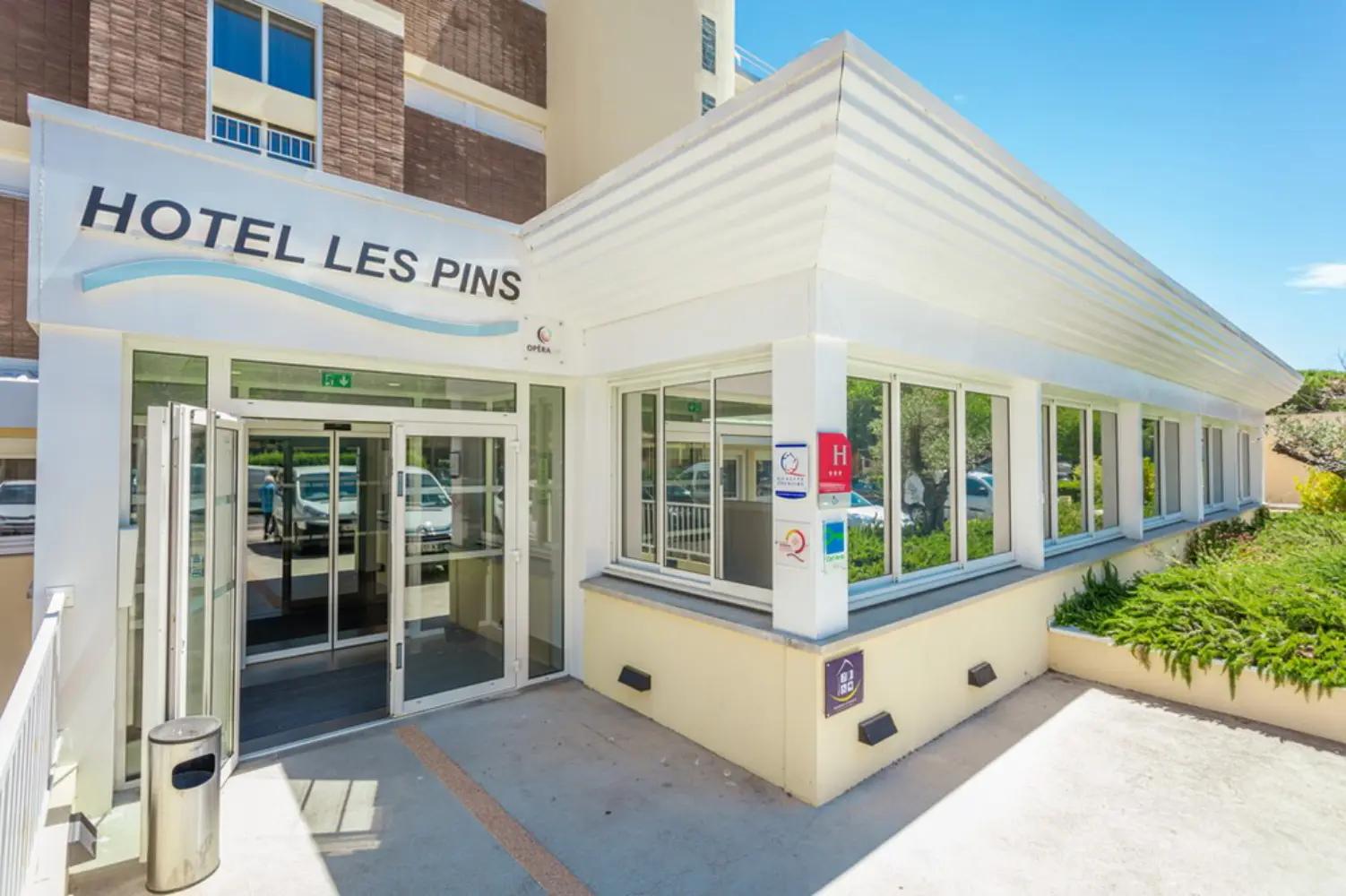 Hôtel Operalia Les Pins - Balaruc-les-Bains (Hérault)