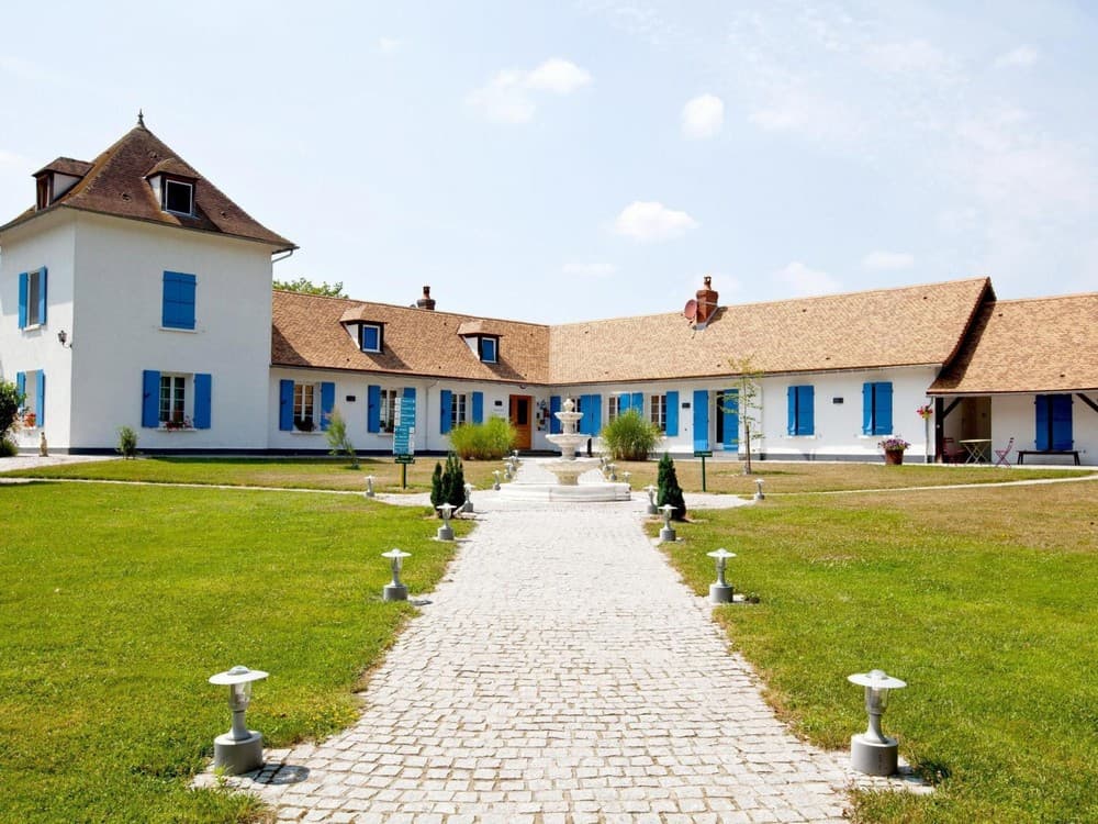 Hôtel Maison du Lac - Thionne (Allier)