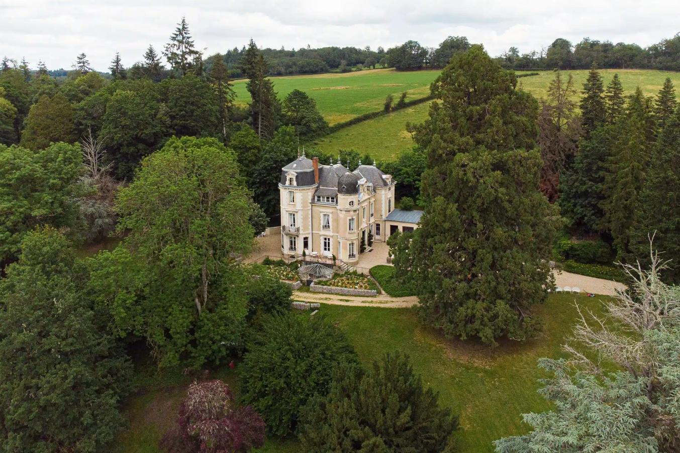 Château de Frétoy - Morlet (Saône-et-Loire)