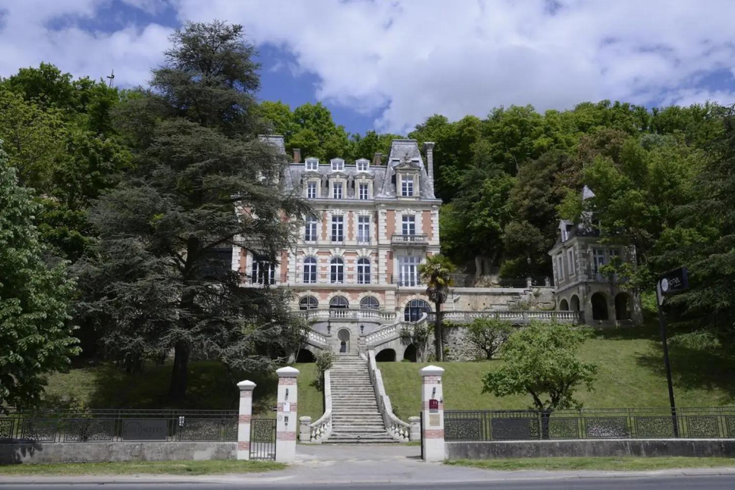 Art Hôtel - Rochecorbon (Indre-et-Loire)