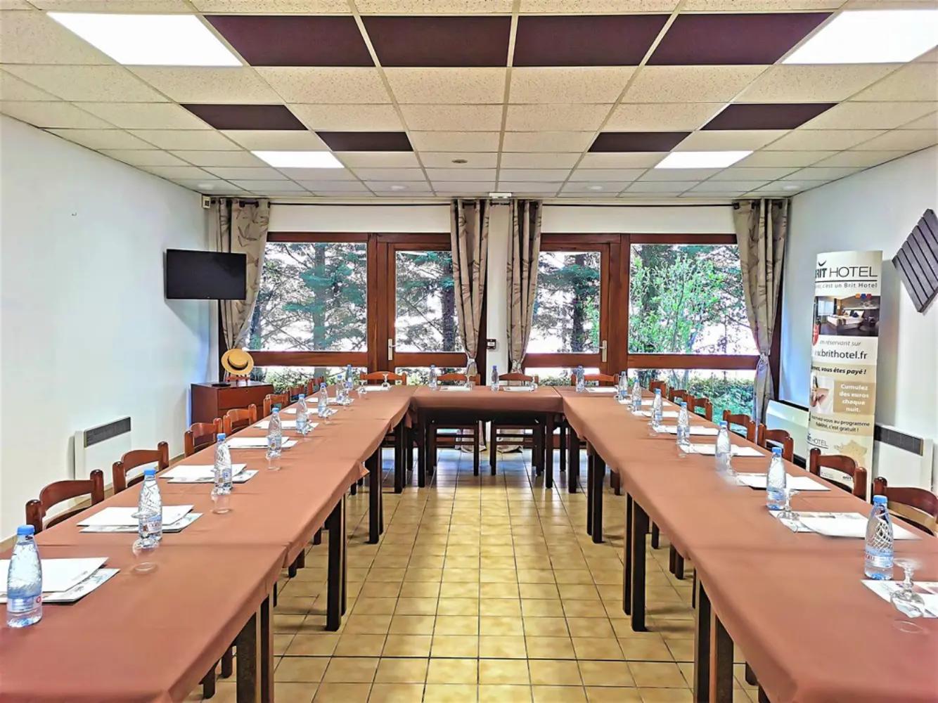 Brit Hotel Pau-Lons - Lons (Pyrénées-Atlantiques)