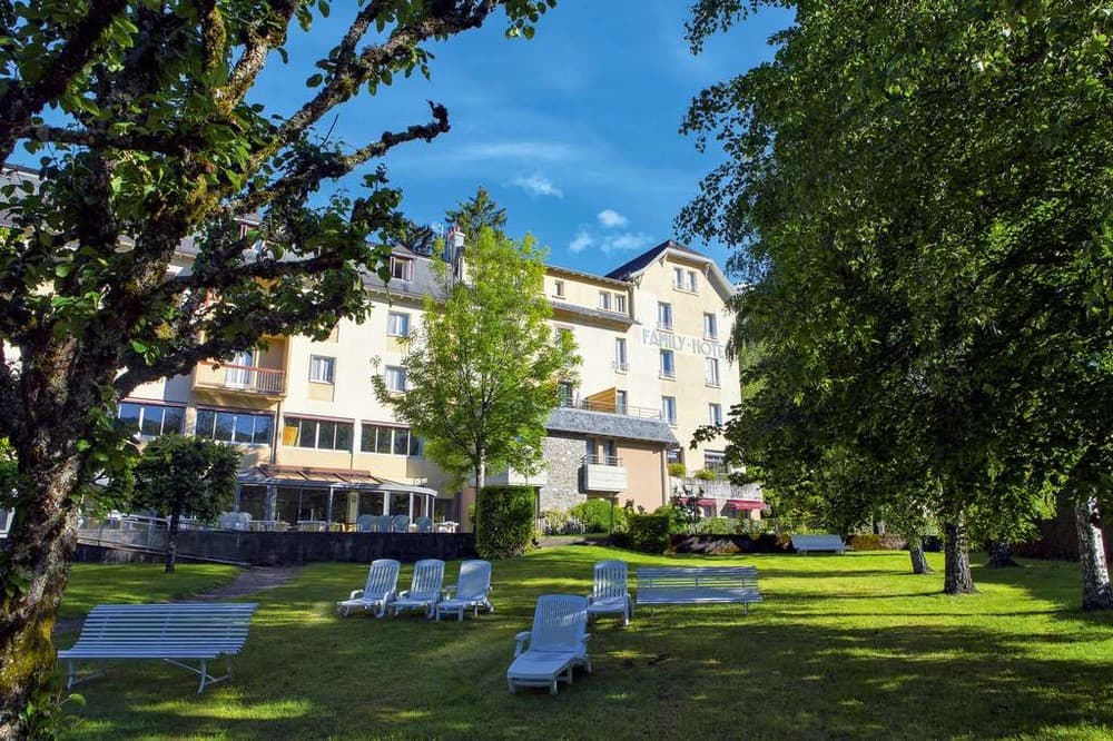 Family Hotel - Vic-sur-Cère (Cantal)