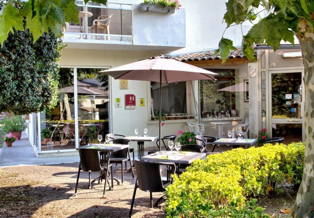 Hôtel des Platanes - Etauliers (Gironde)