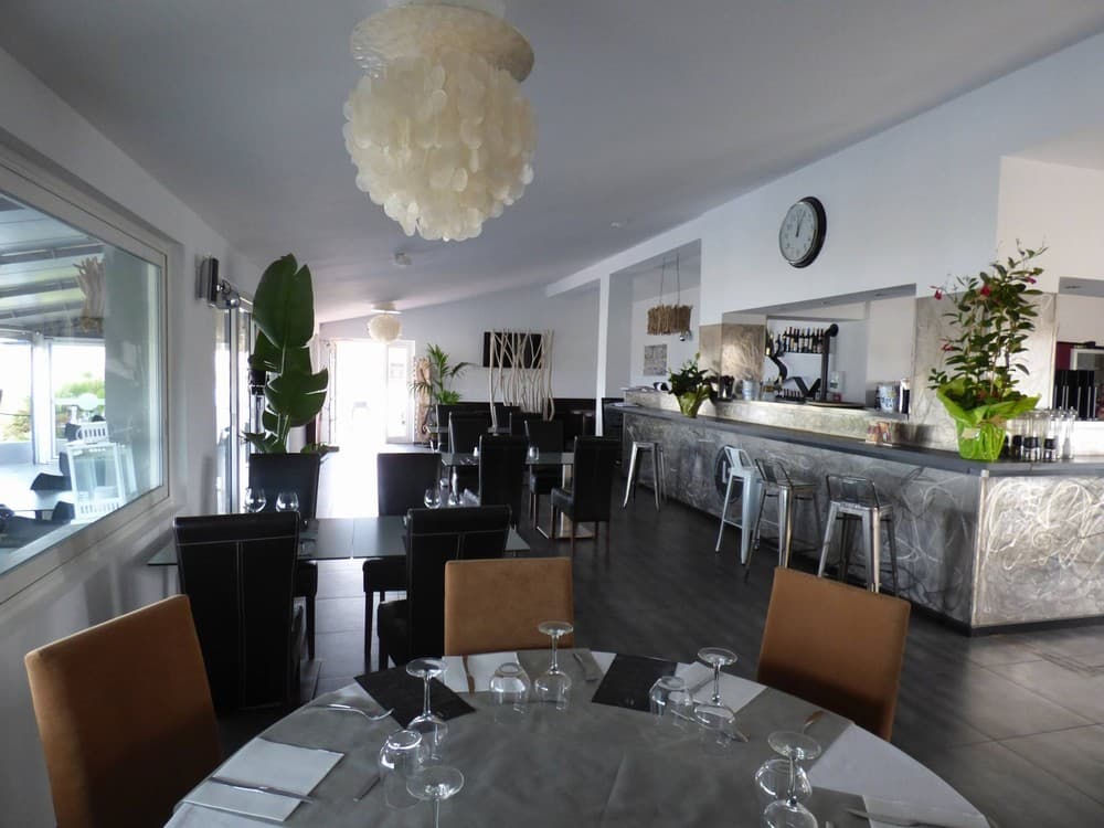 La Terrasse - SIX-FOURS-LES-PLAGES (Var)