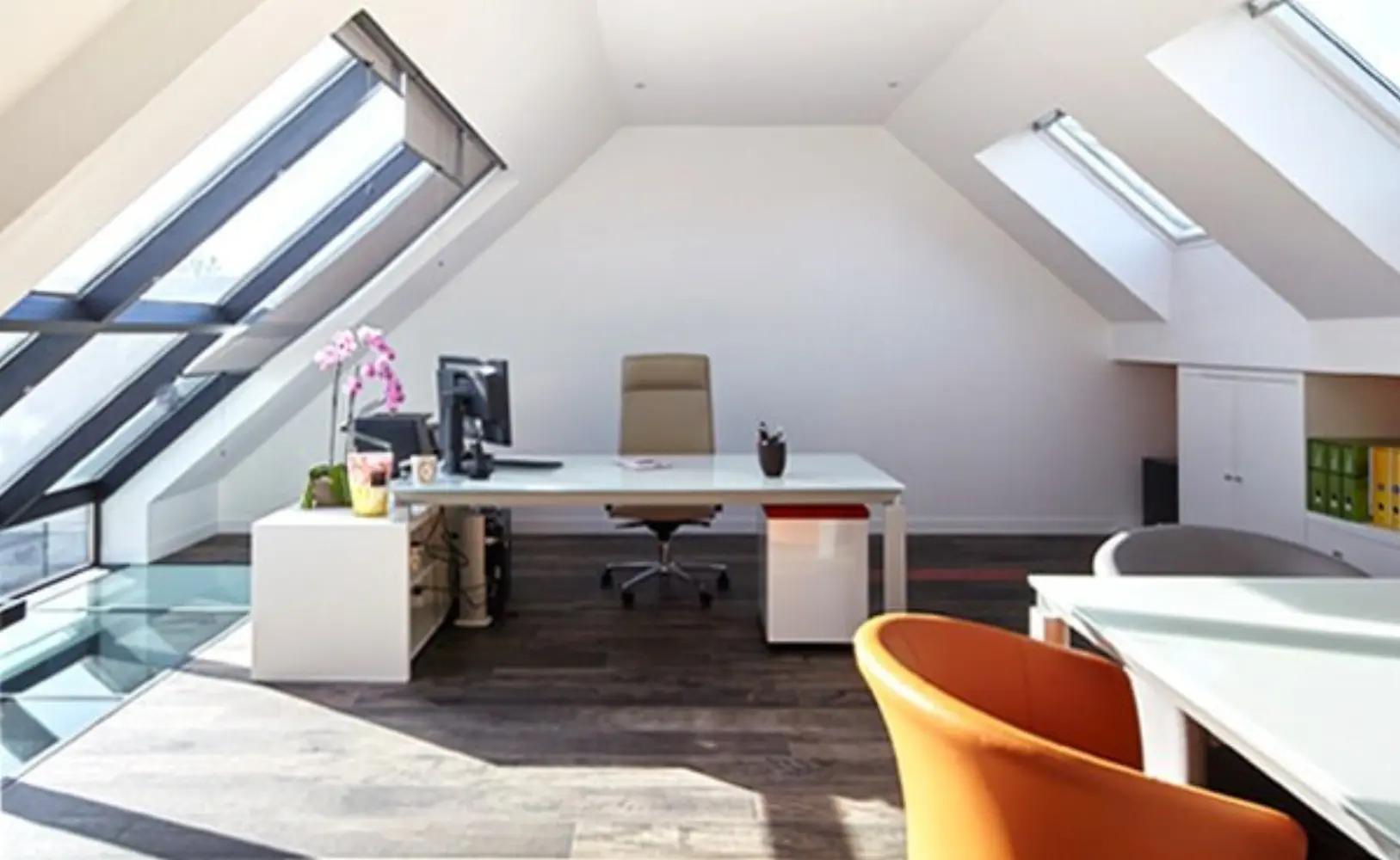 Agence Zebra - MORET-SUR-LOING (Seine-et-Marne)