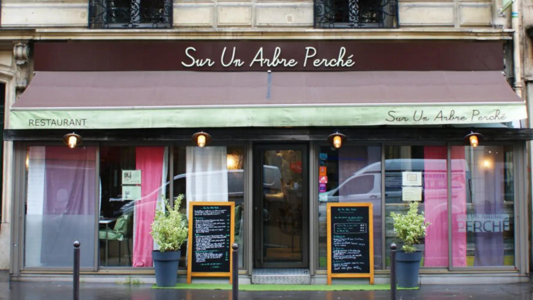 Sur un Arbre Perché - PARIS (Paris)