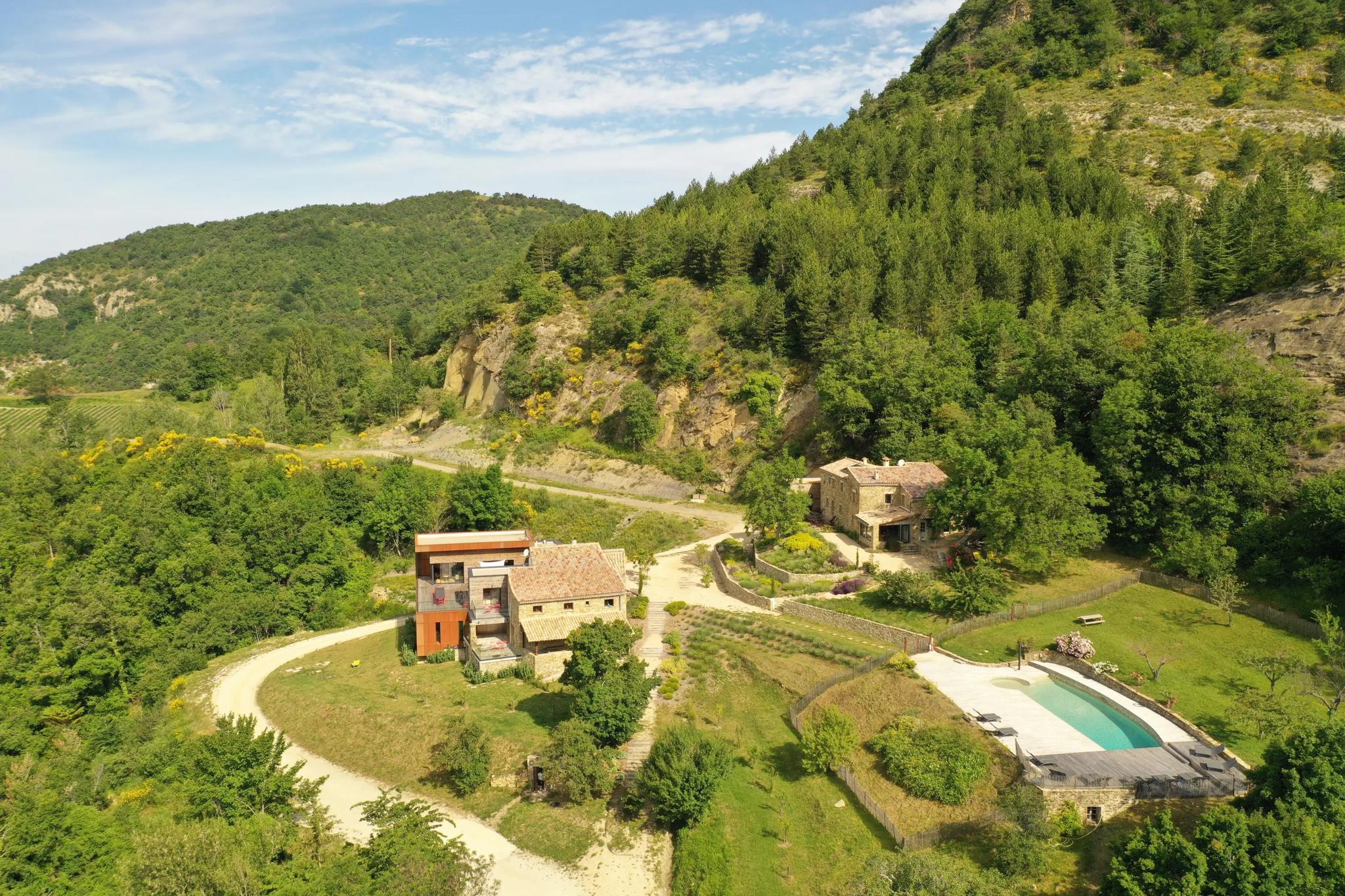 Les Chauvins - TEYSSIÈRES (Drôme)