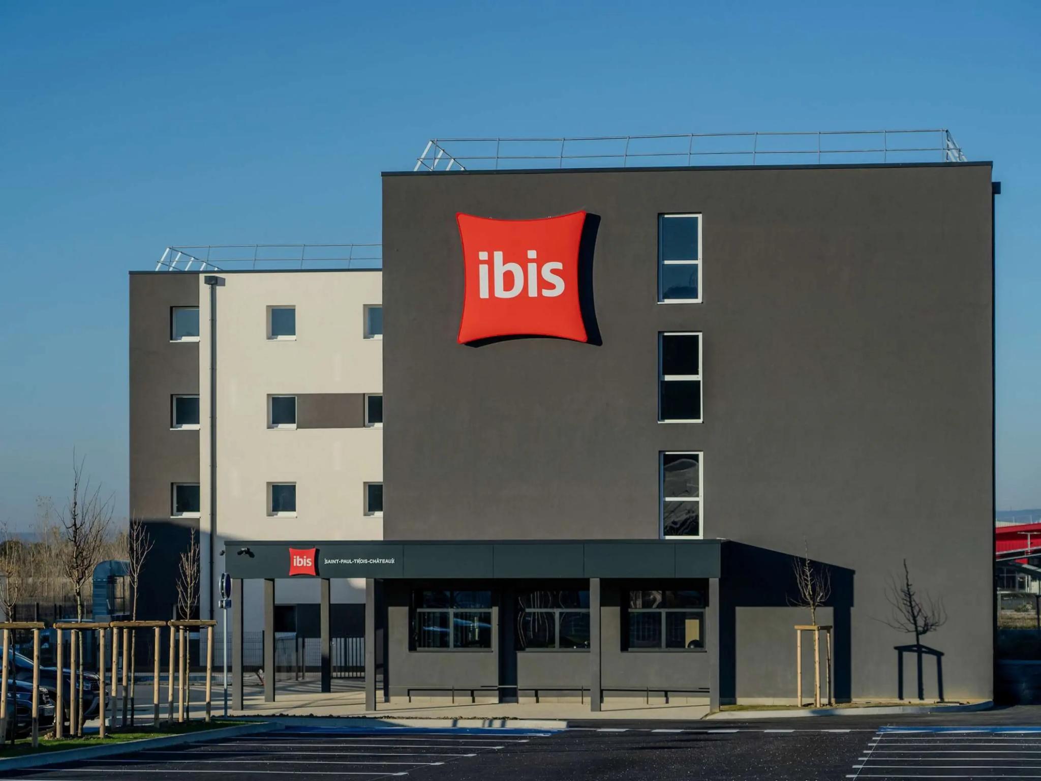 Ibis Saint Paul Trois Chateaux - SAINT-PAUL-TROIS-CHÂTEAUX (Drôme)