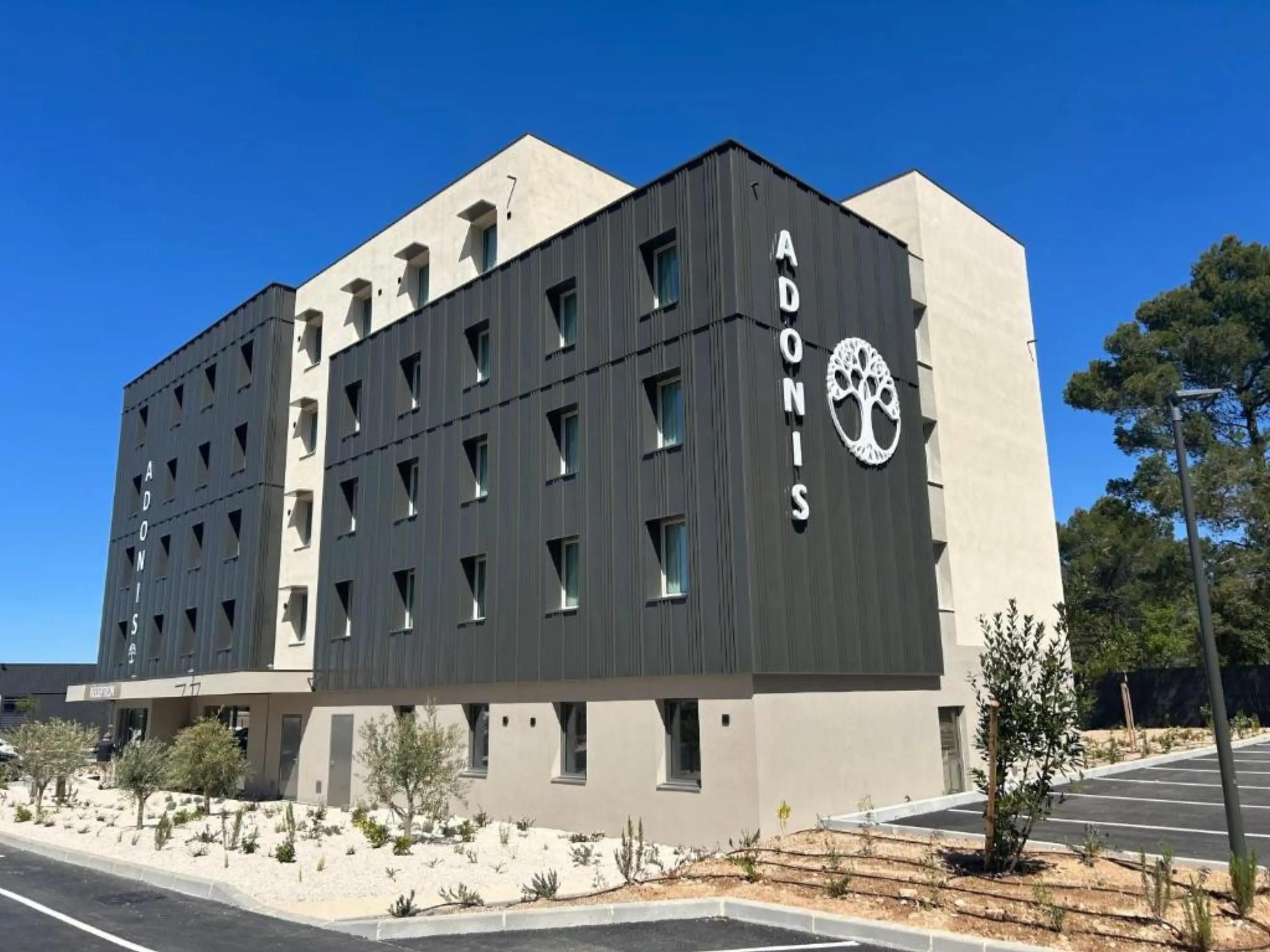 Adonis le Castellet - SIGNES (Var)