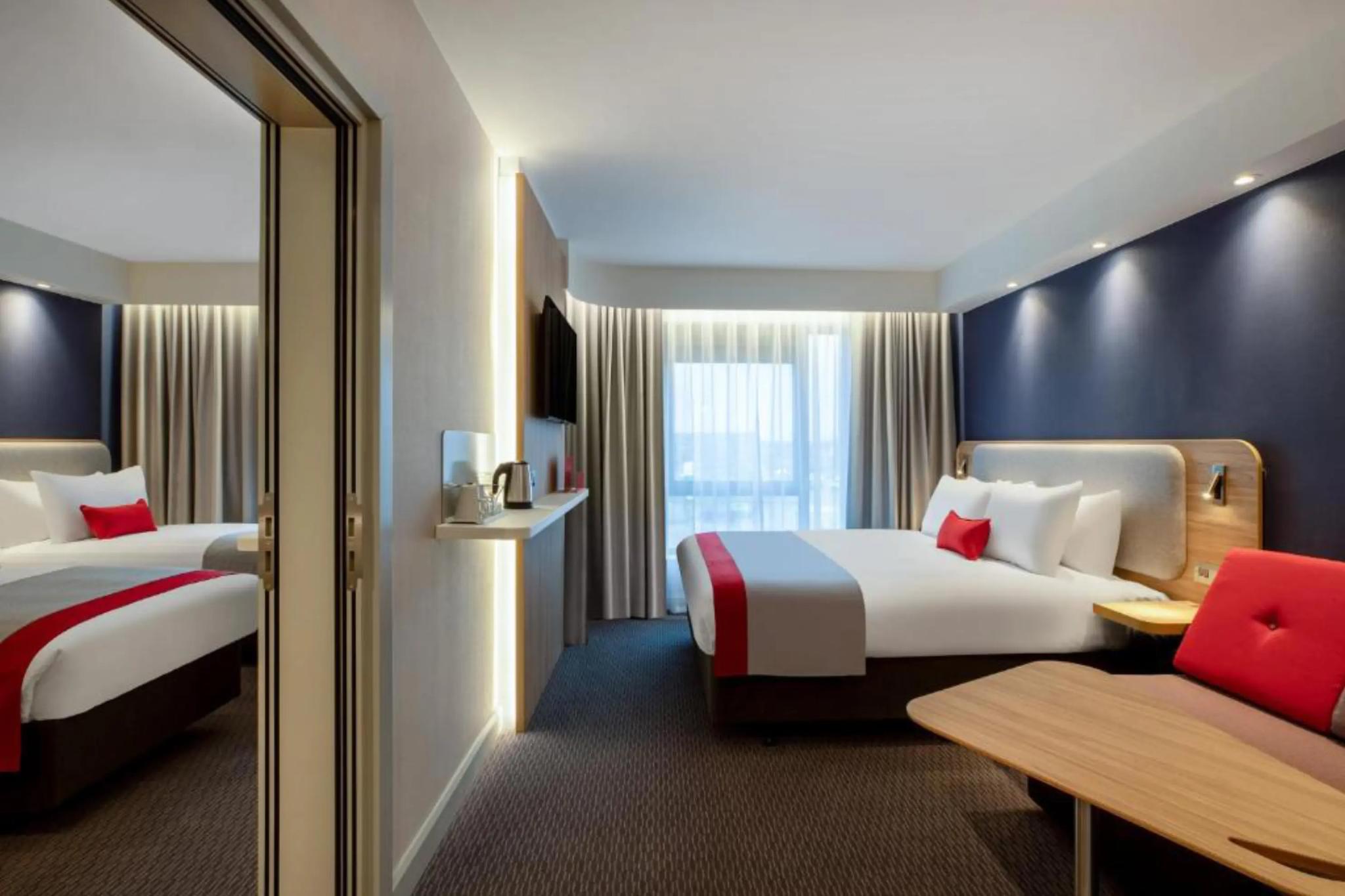 Holiday Inn Express and Suites Reims - REIMS (Marne)