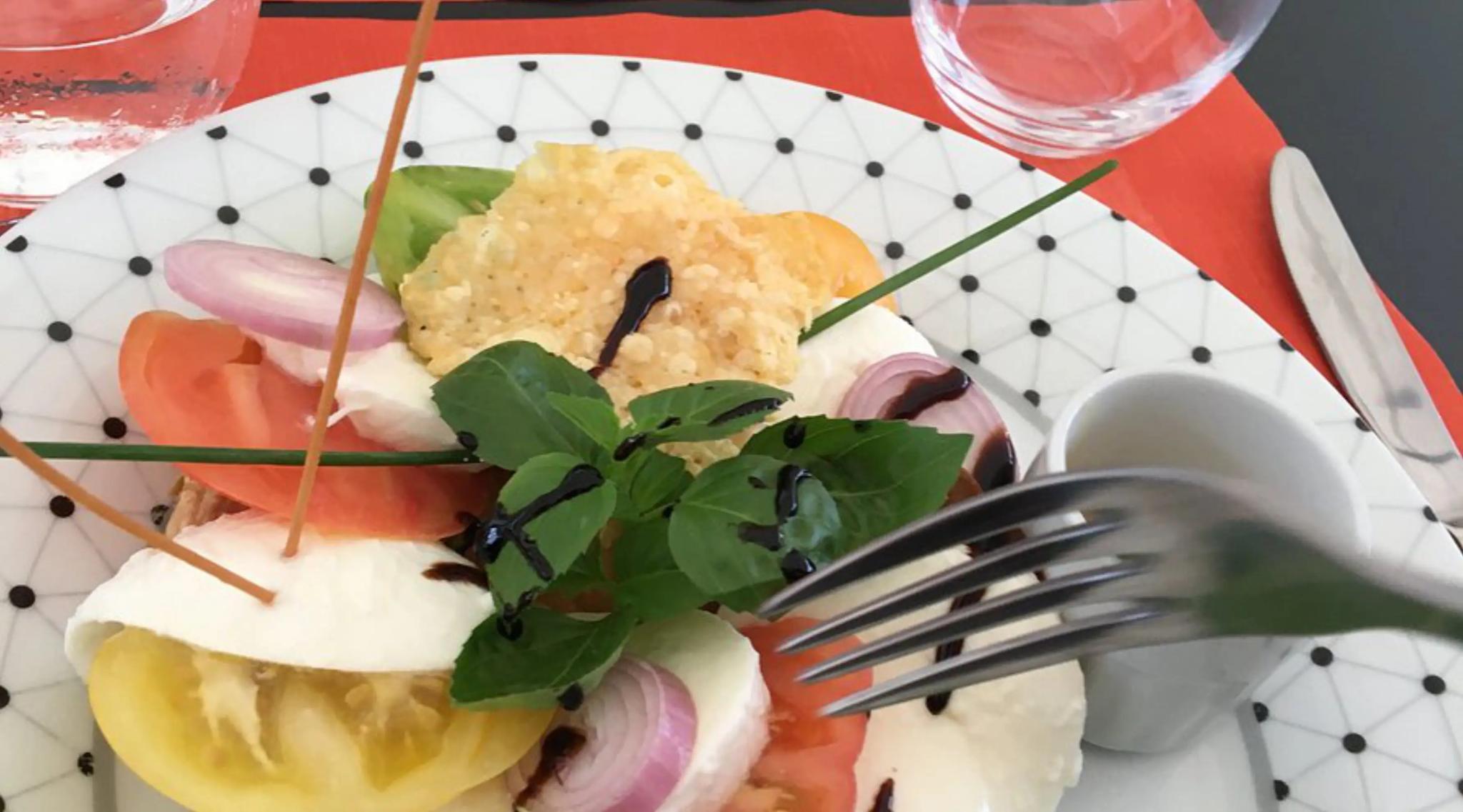 Photo 3