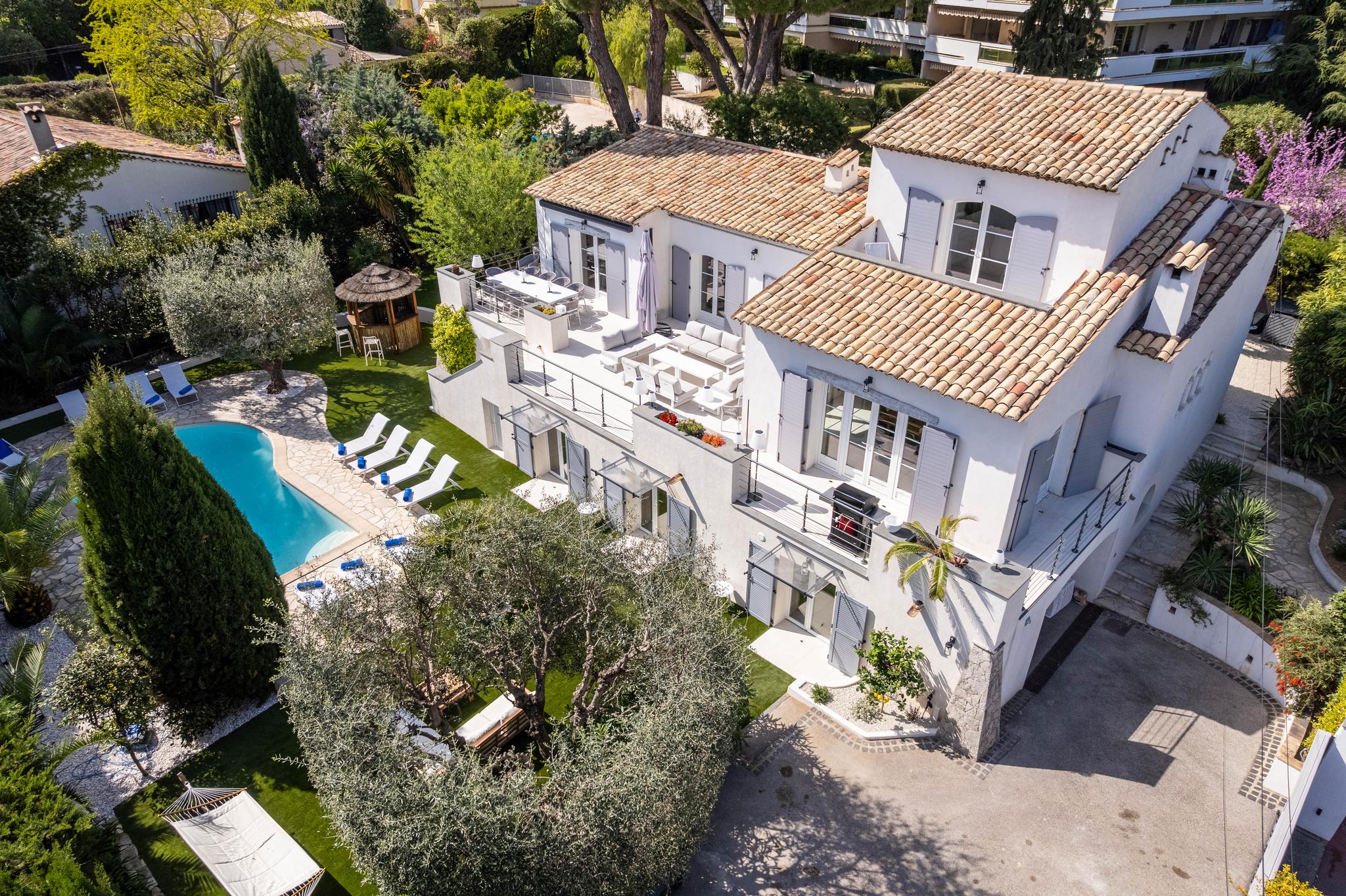 Le 06 Meeting Place - Cannes (Alpes-Maritimes)