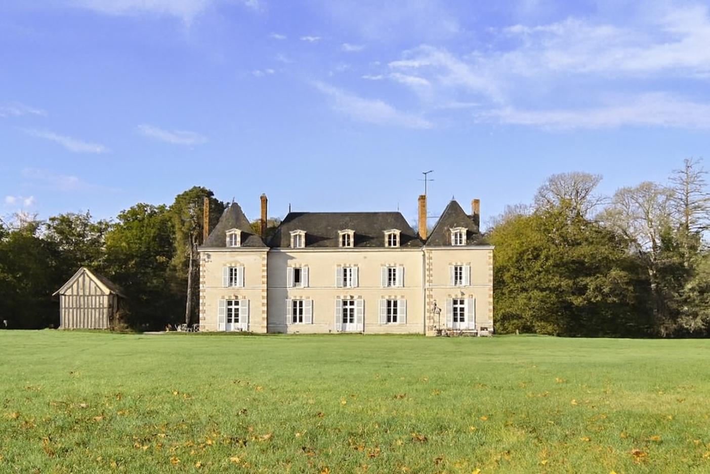 Château de la Bretêche - Ligny-le-Ribault (Loiret)