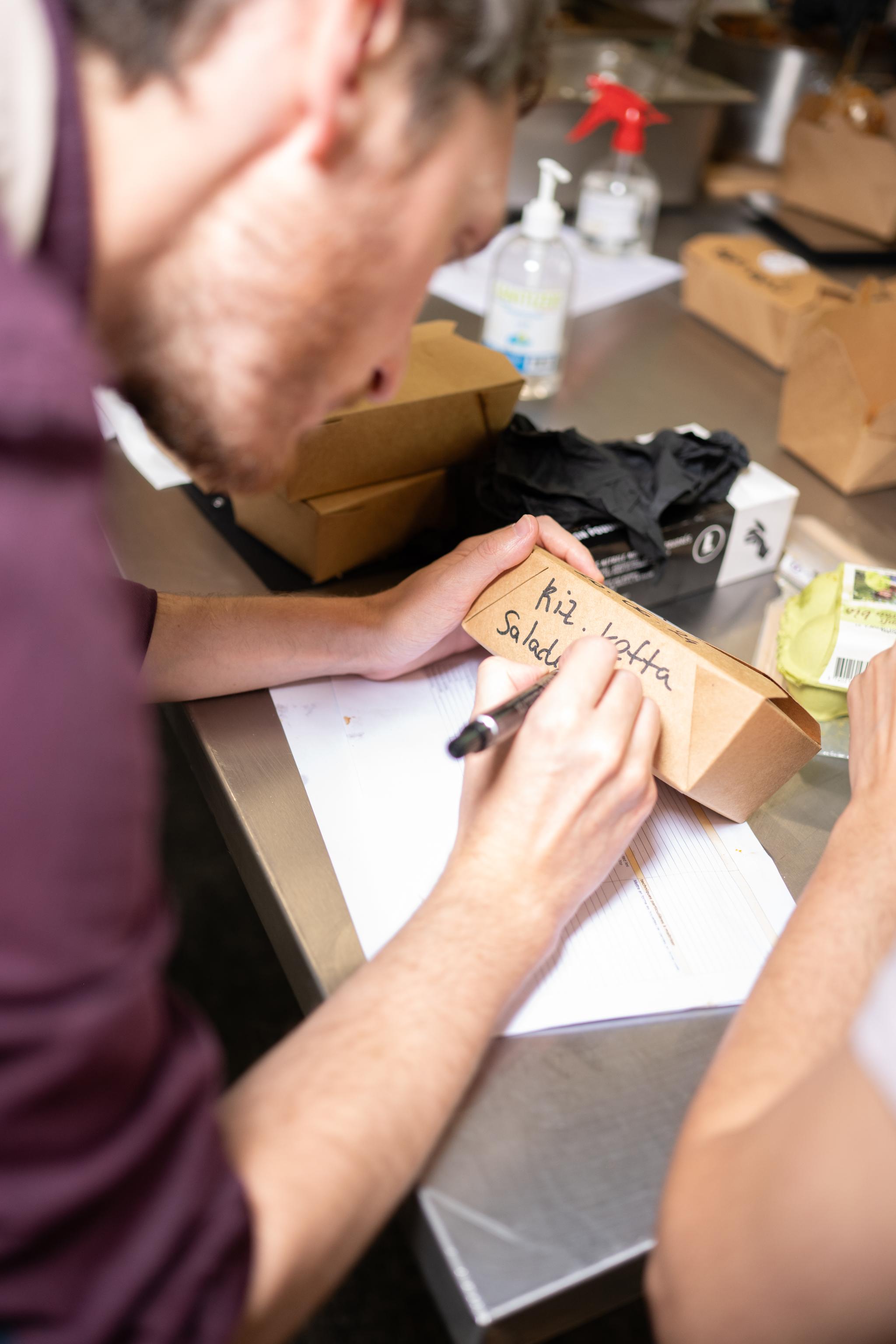 Team Building Atelier de cuisine avec Le Recho pour l'aide alimentaire - Paris (Paris)