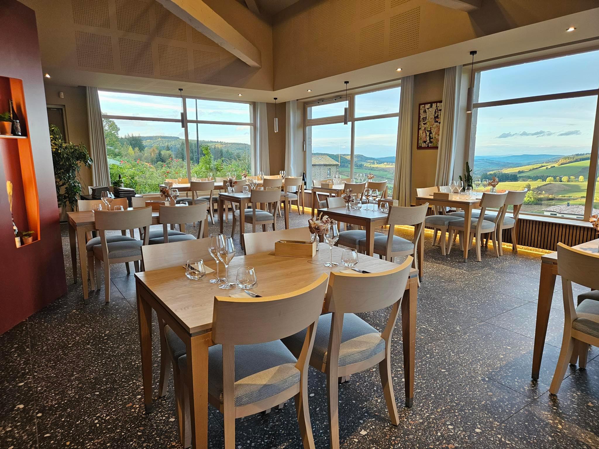 Ema Restaurant - Deux-Grosnes (Rhône)