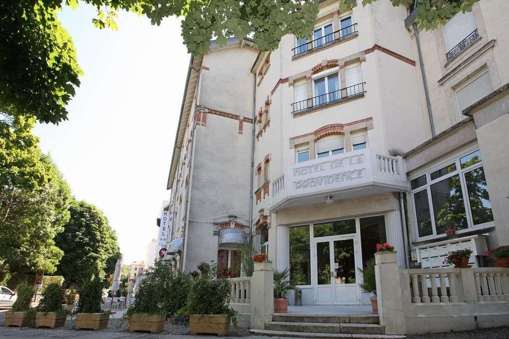 New Providence Hôtel - Vittel (Vosges)