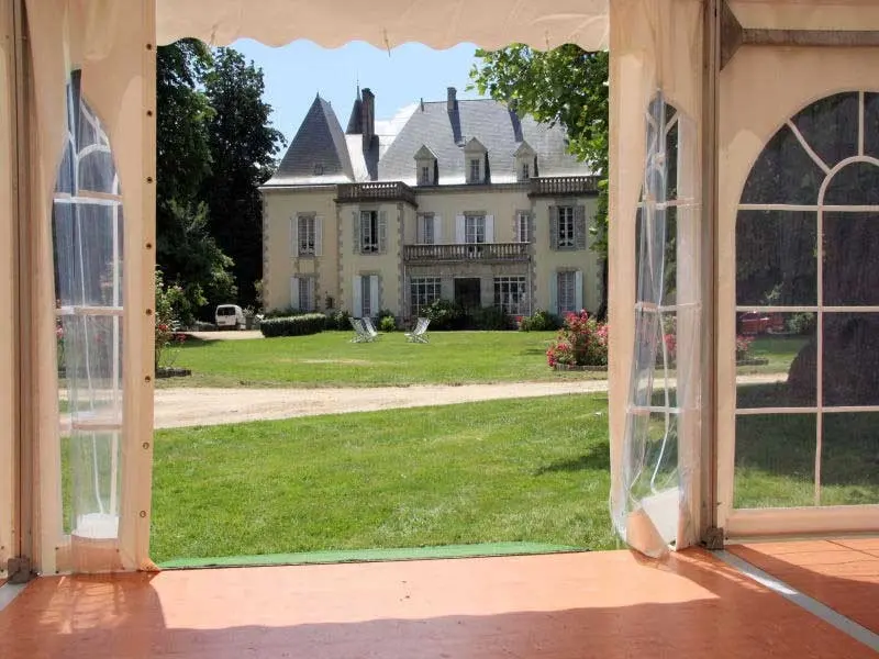 Château du Breuil - Saint-Denis-la-Chevasse (Vendée)