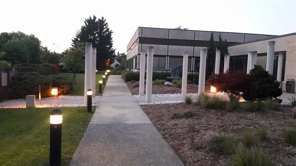 H Center - La Rochette (Seine-et-Marne)