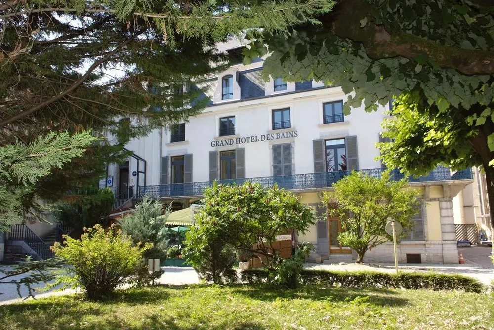 Grand Hôtel des Bains Salins-lès-Bains - Salins-les-Bains (Jura)