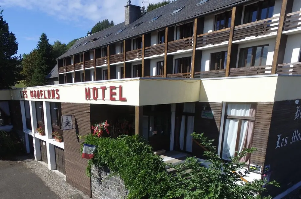 Hotel Les Mouflons - Besse-et-Saint-Anastaise (Puy-de-Dôme)