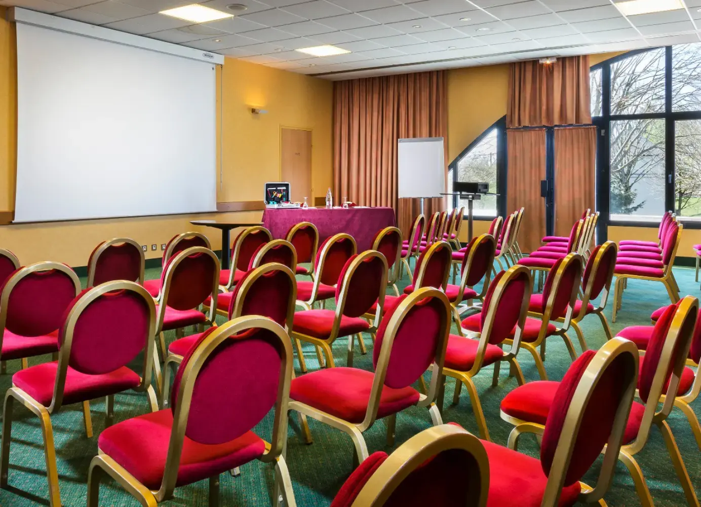 Hôtel Restaurant Le Paddock - Magny-Cours (Nièvre)