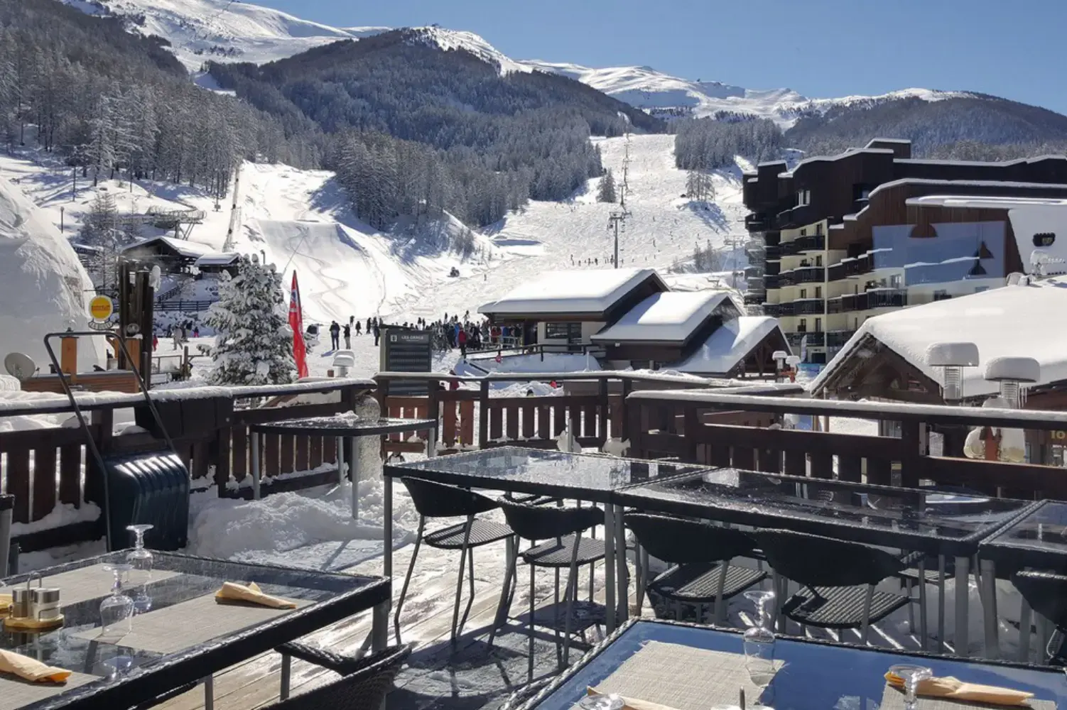 Hôtel l'Escale Blanche - Les Orres (Hautes-Alpes)
