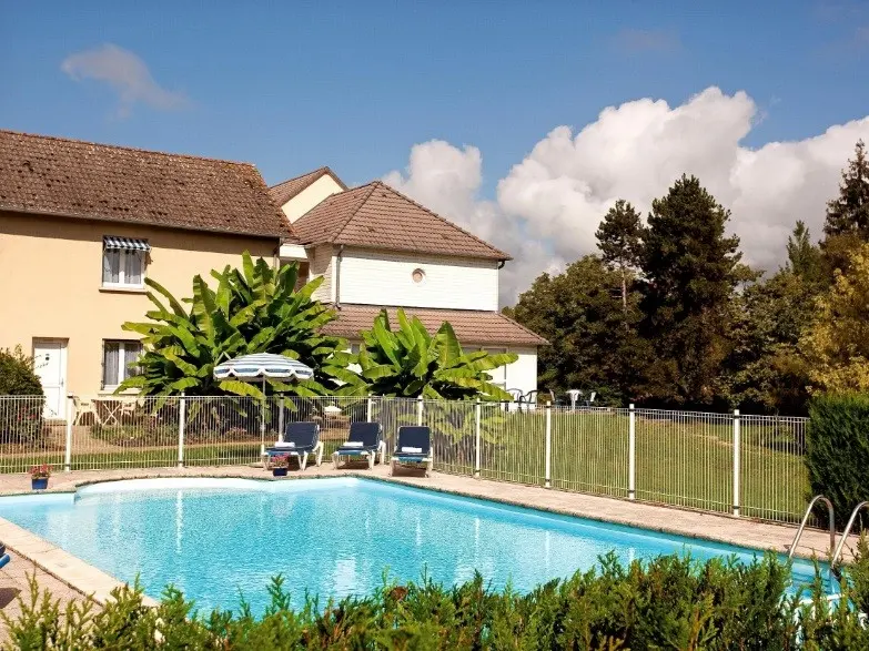 Hôtel le Pont Neuf - Le Veurdre (Allier)