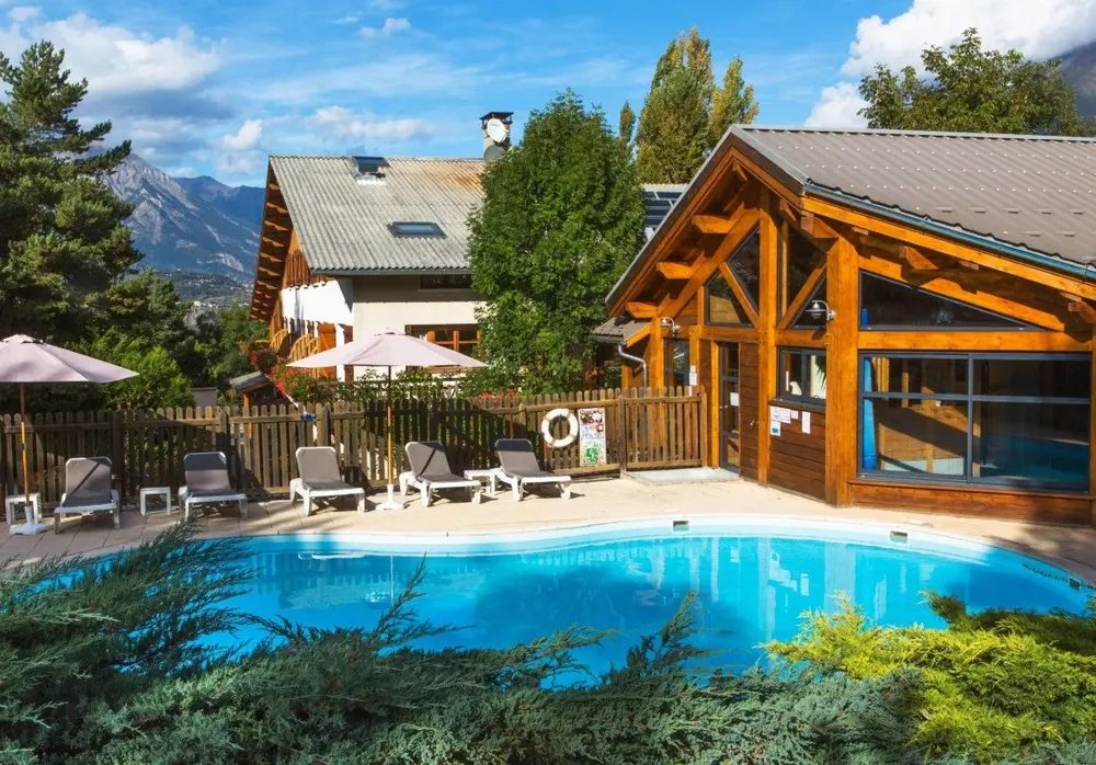 Hôtel les Peupliers - Baratier (Hautes-Alpes)