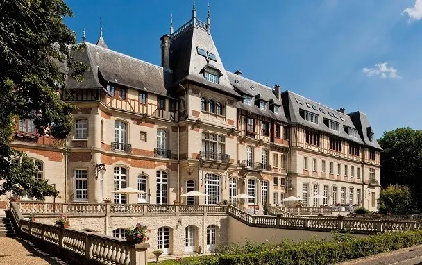 Château Jeanne and the Forest - Chantilly-Gouvieux (Oise)
