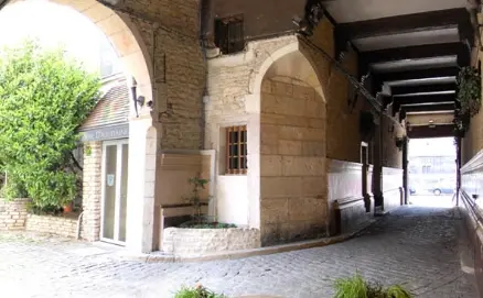 La Dame d'Aquitaine - Dijon (Côte-d'Or)