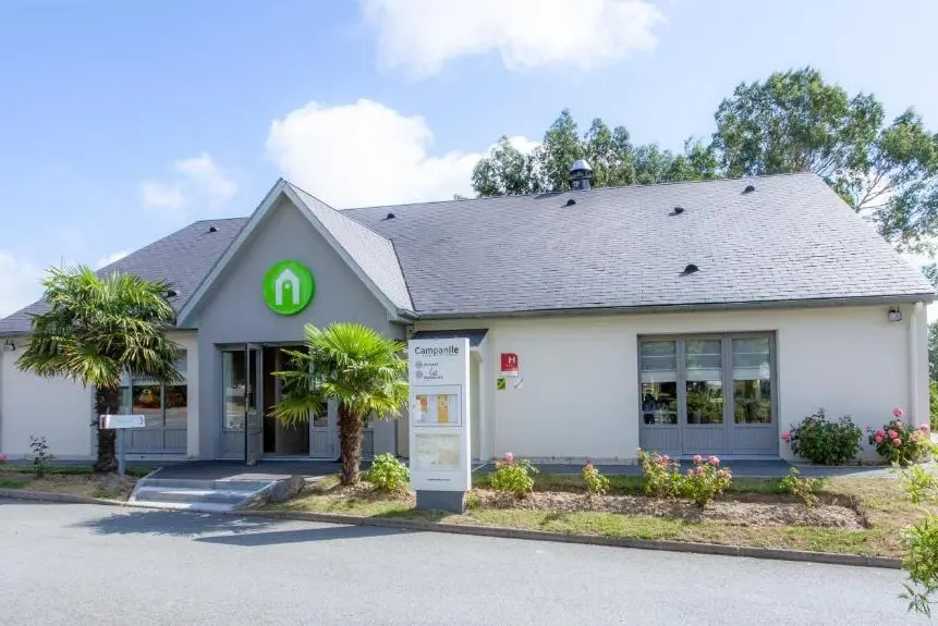 Campanile Saint-Malo - Saint-Jouan-des-Guer (Ille-et-Vilaine)