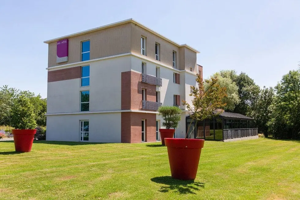 Hôtel The Originals Saint James Montaigu - Boufféré (null)