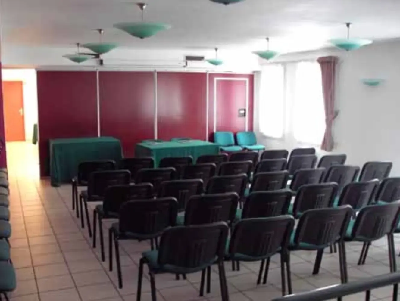 Euro Hôtel Paris Saint Denis - Saint-Denis (Seine-Saint-Denis)