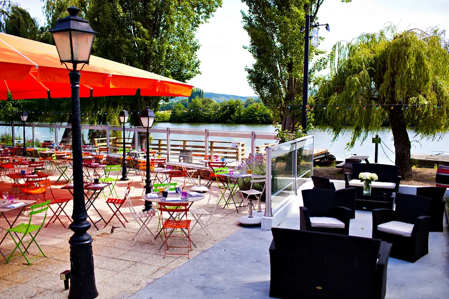 Les Canisses Hôtel Restaurant - Saint-Pierre-la-Garenne (Eure)