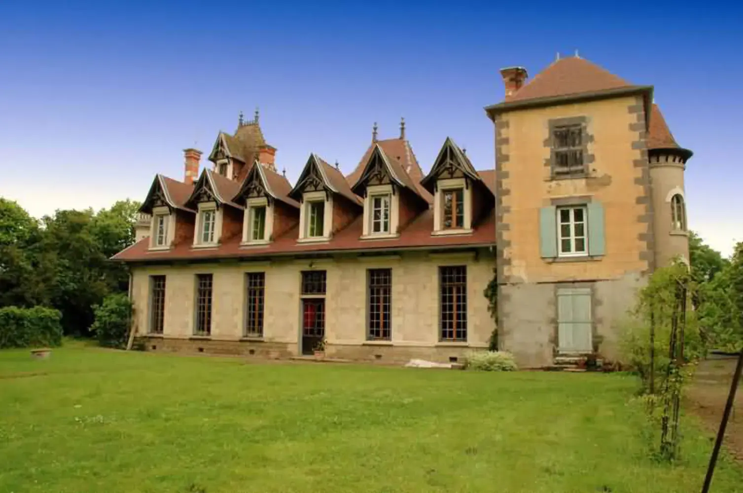 Château du Guérinet - Saint-Priest-Bramefant (Puy-de-Dôme)