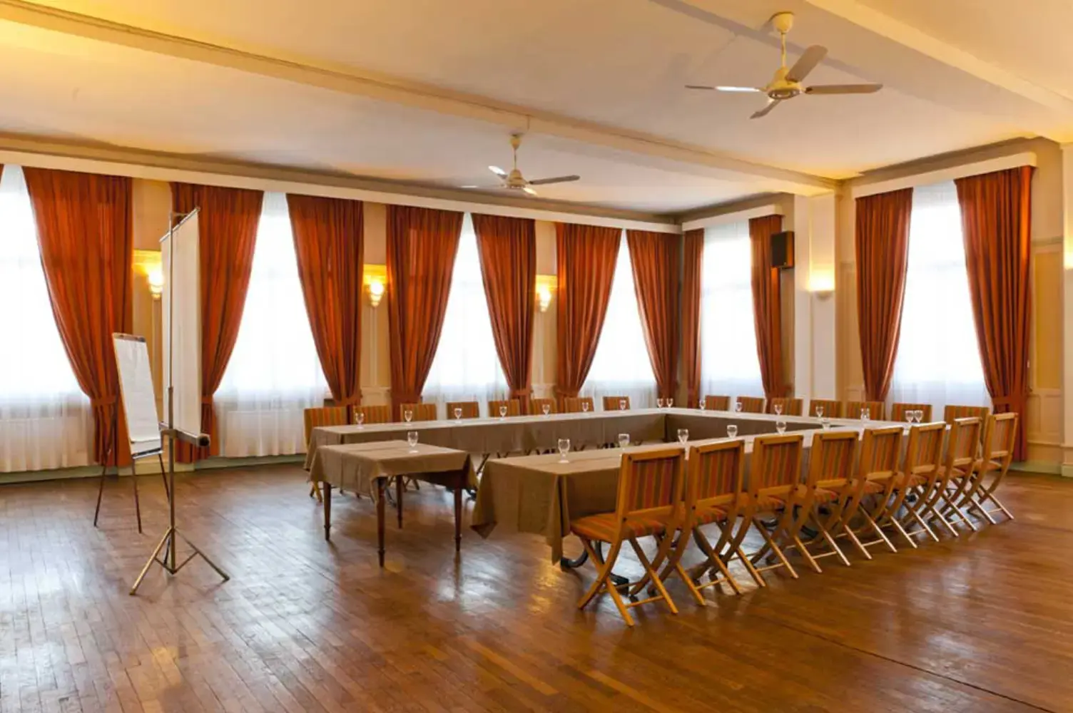 Hôtel restaurant Le Cheval Rouge - Sainte-Ménehould (Marne)