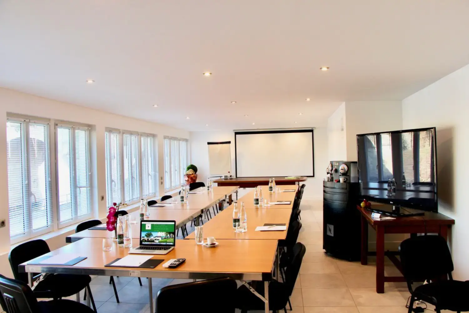 Hôtel l'Esturgeon - Poissy (Yvelines)